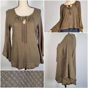 Hummingbird Boho Taupe Thermal Waffle Knit Bell Sleeve Shirttail Top Size Small